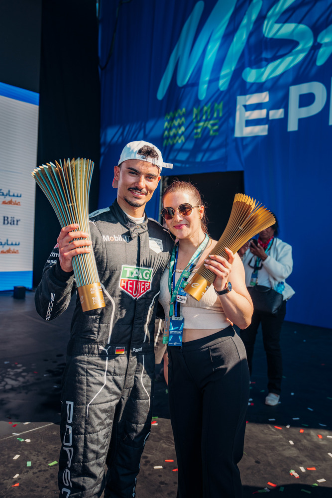 Pascal Wehrlein und Partnerin Sibel Levent