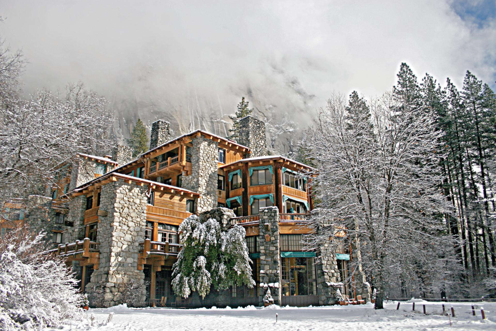 Ahwahnee Hotel