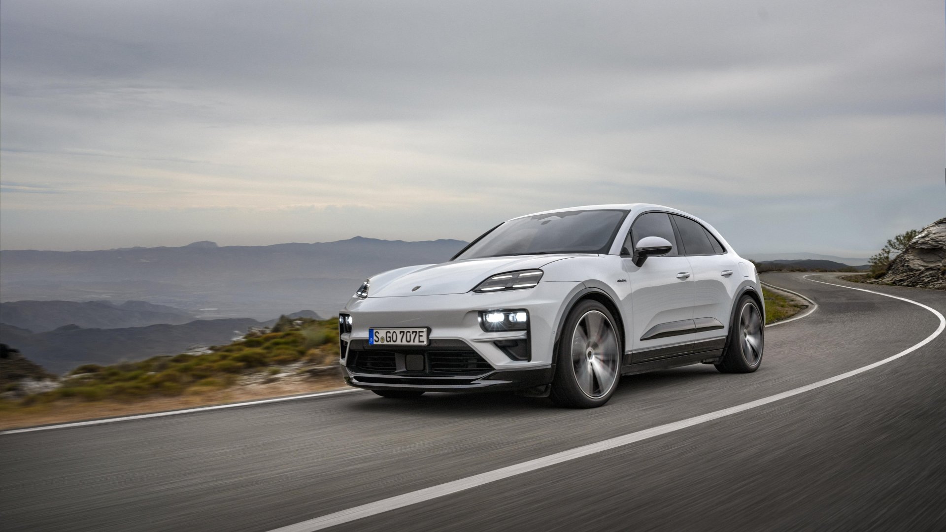 elektrischer Porsche Macan Turbo